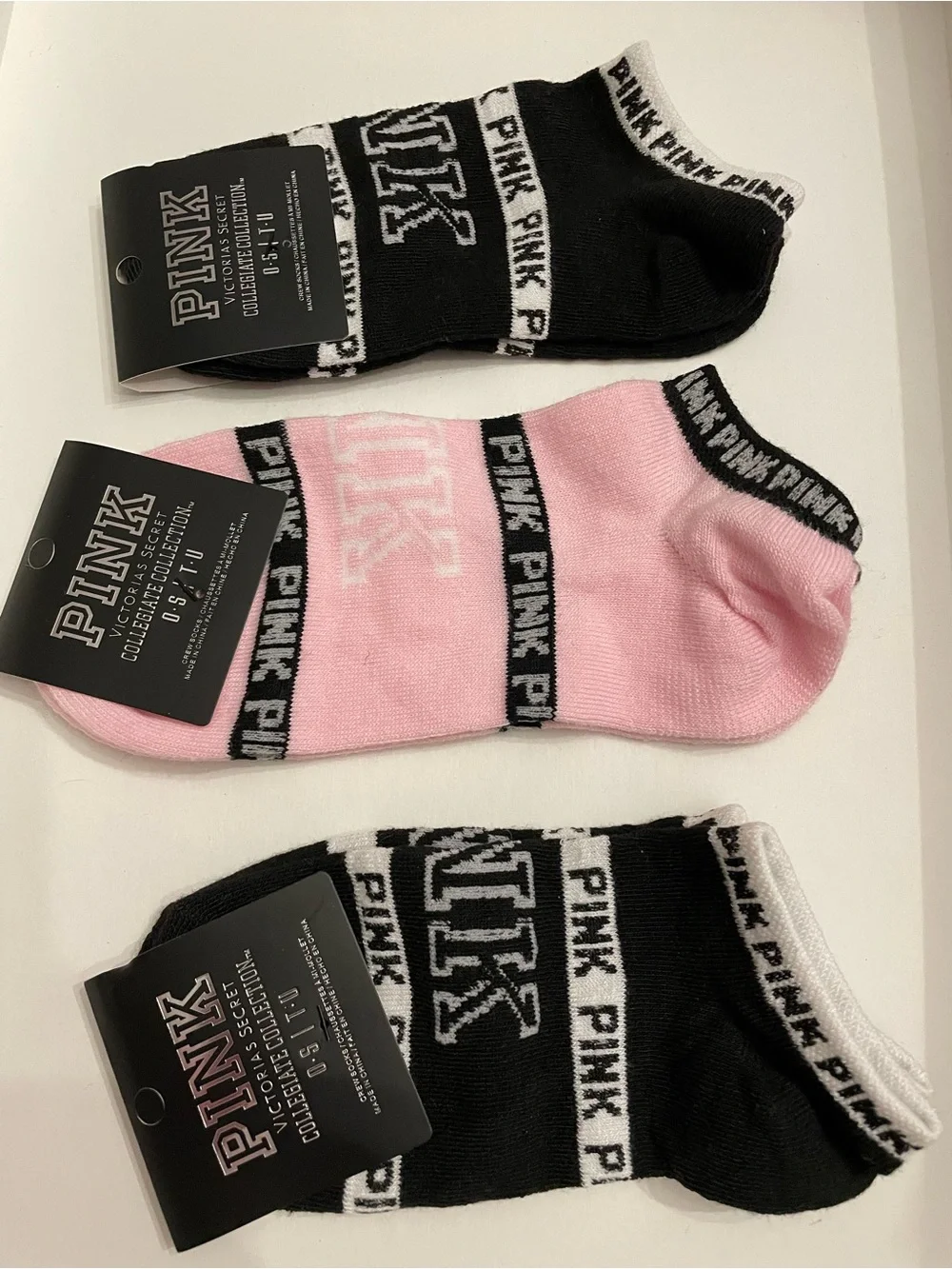 PINK Victoria's Secret Low-Cut Ankle Socks - Black & Pink - 3-Pack nwt 9-11